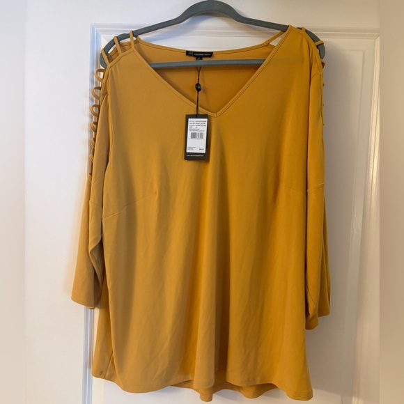 Tops - NWT Adrianna Pappell Women's Mustard Yellow Top